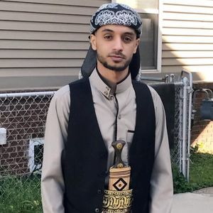 Meet your Posher, Asaad